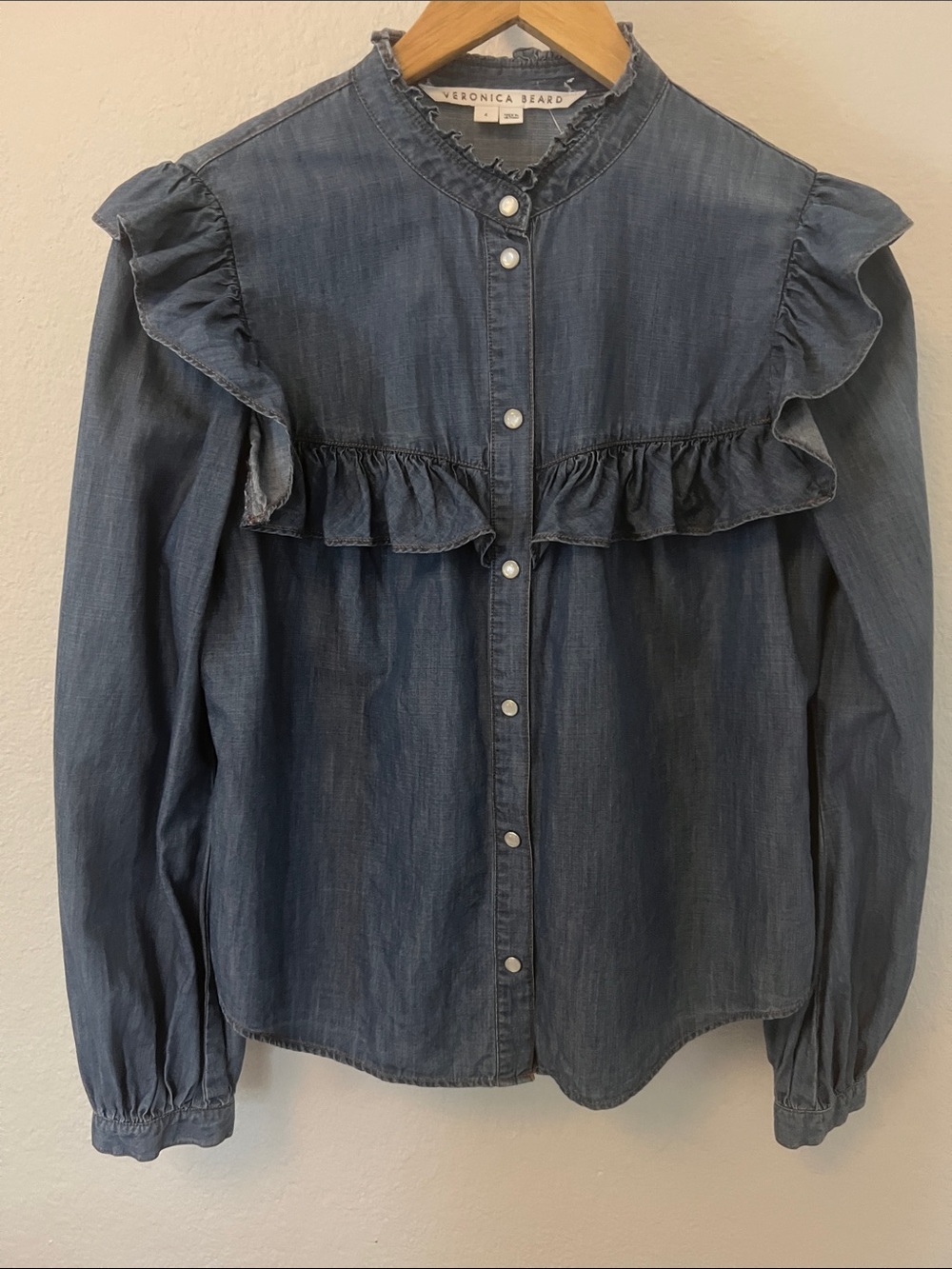 VERONICA BEARD [ 4 ] Tes Ruffle Chambray Button-up Shirt In Denim